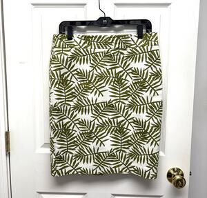 Ann Taylor Skirt White Green Palm Leaves, Pencil, Lined, Tropical Women’s Size 8